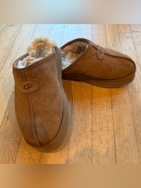 Ugg Coquette Platform Chestnut Slipper 10 GUC